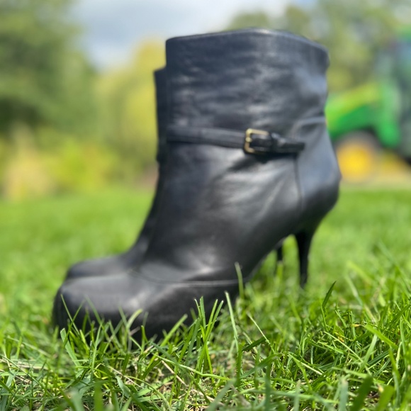 YSL HIGH HEEL BLACK BOOTIES SIZE 11 - Picture 1 of 4